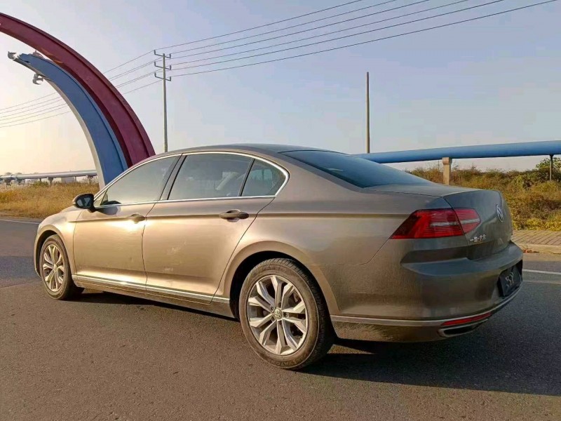 济宁17年大众迈腾3