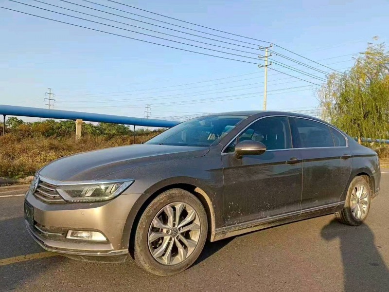 济宁17年大众迈腾6