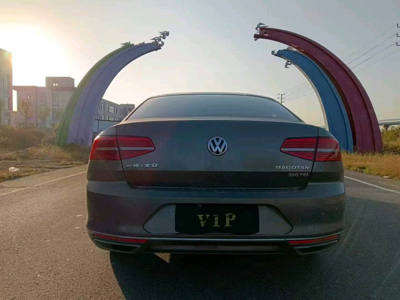 济宁17年大众迈腾9