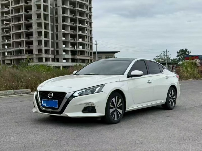 梧州22年日产天籁3