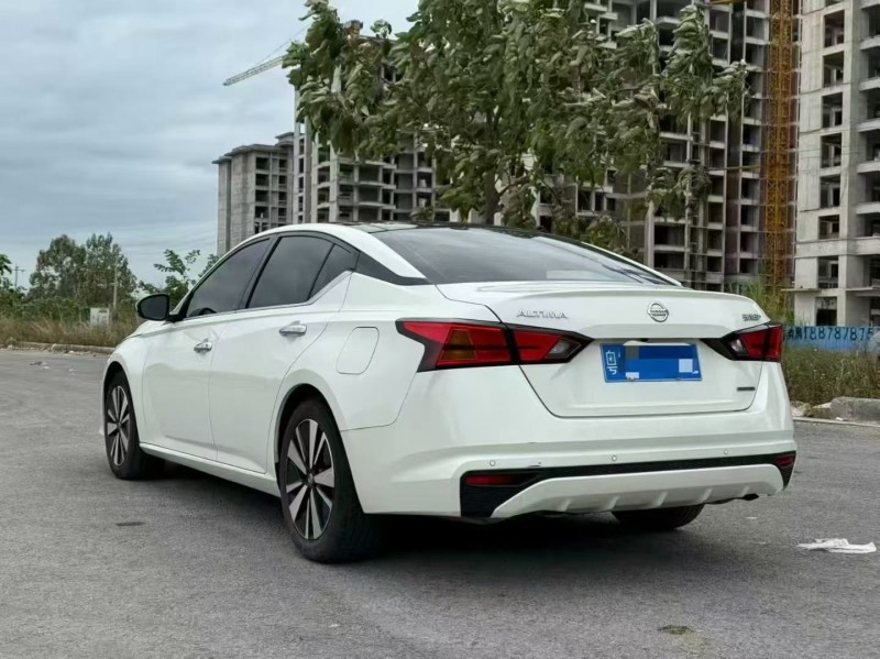 梧州22年日产天籁8