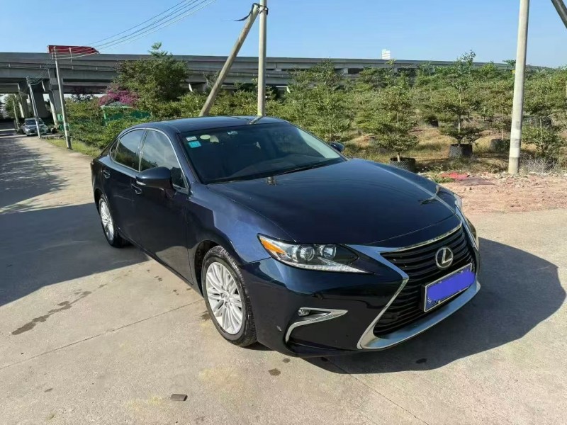 佛山18年雷克萨斯ES2