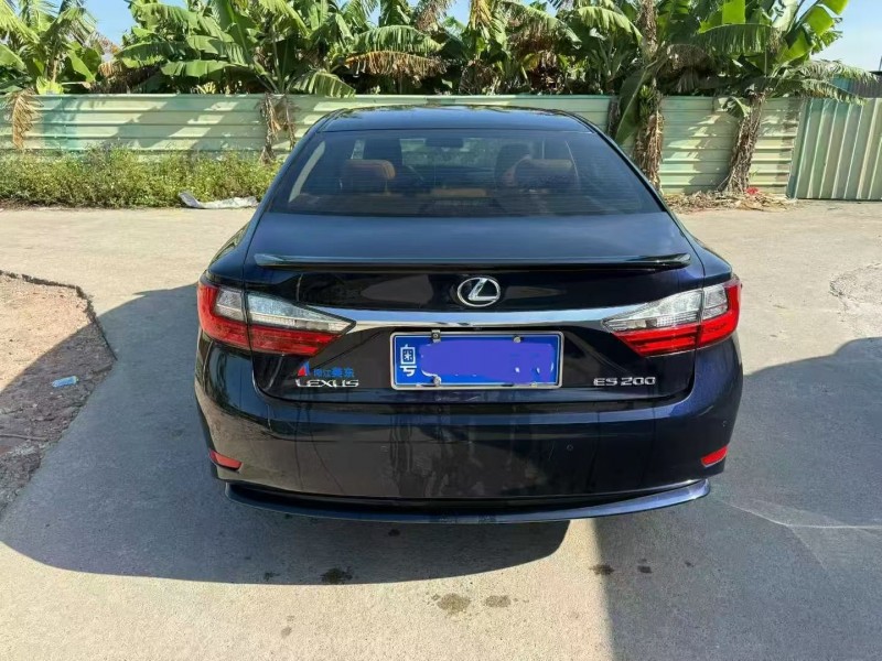 佛山18年雷克萨斯ES8