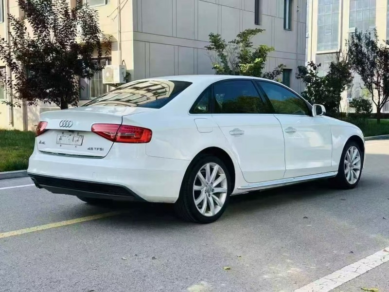 东营17年奥迪A4L8