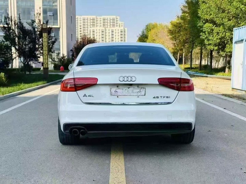 东营17年奥迪A4L9