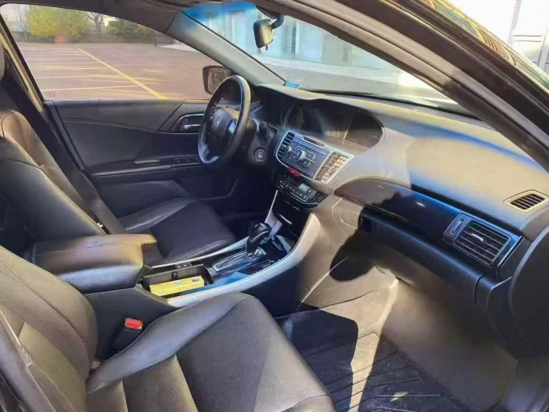 东营16年本田雅阁5