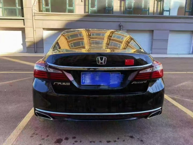 东营16年本田雅阁9