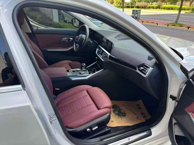 温州21年宝马3系8