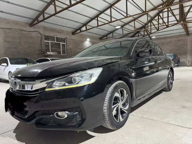 乌海18年本田雅阁2