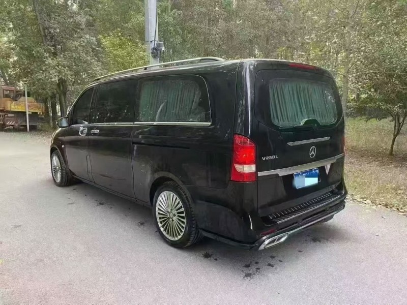 枣庄20年奔驰威霆8