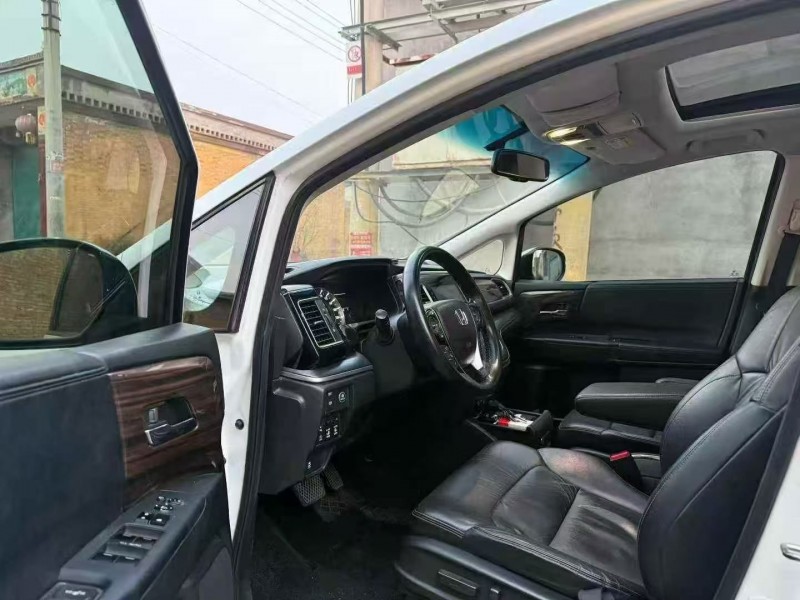 枣庄18年本田艾力绅6