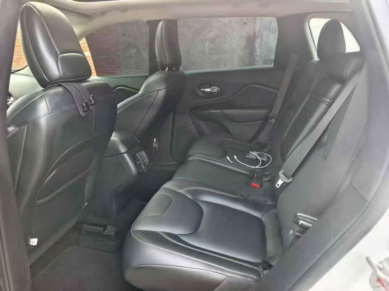 淄博16年Jeep自由光7