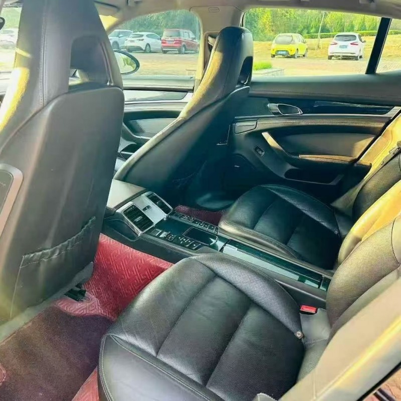 青岛12年保时捷帕拉梅拉5