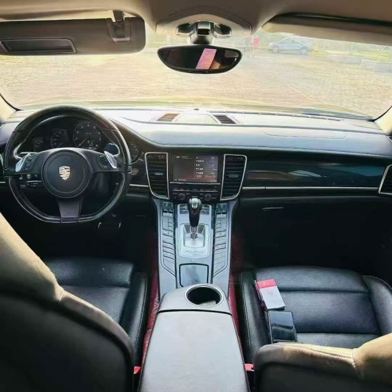 青岛12年保时捷帕拉梅拉7