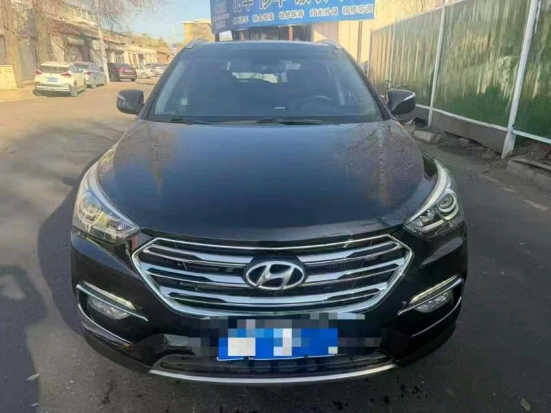 赤峰18年现代新胜达1