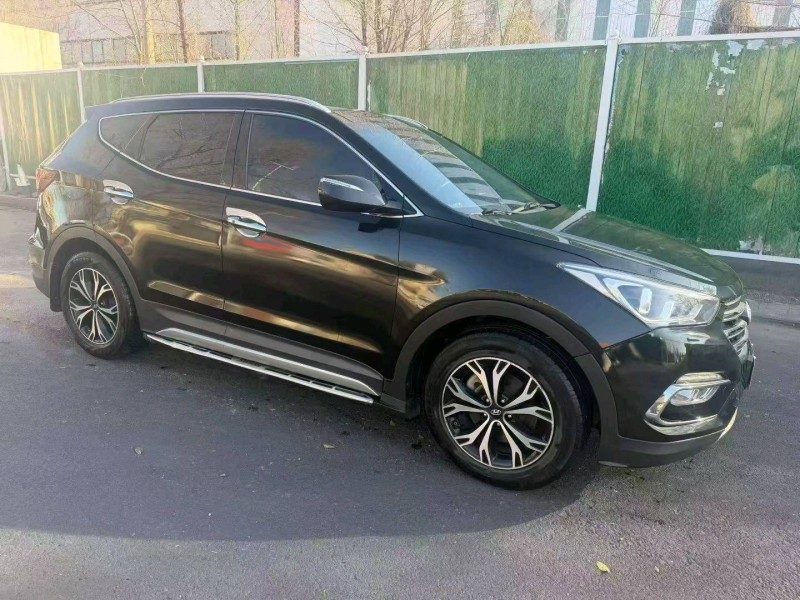 赤峰18年现代新胜达2