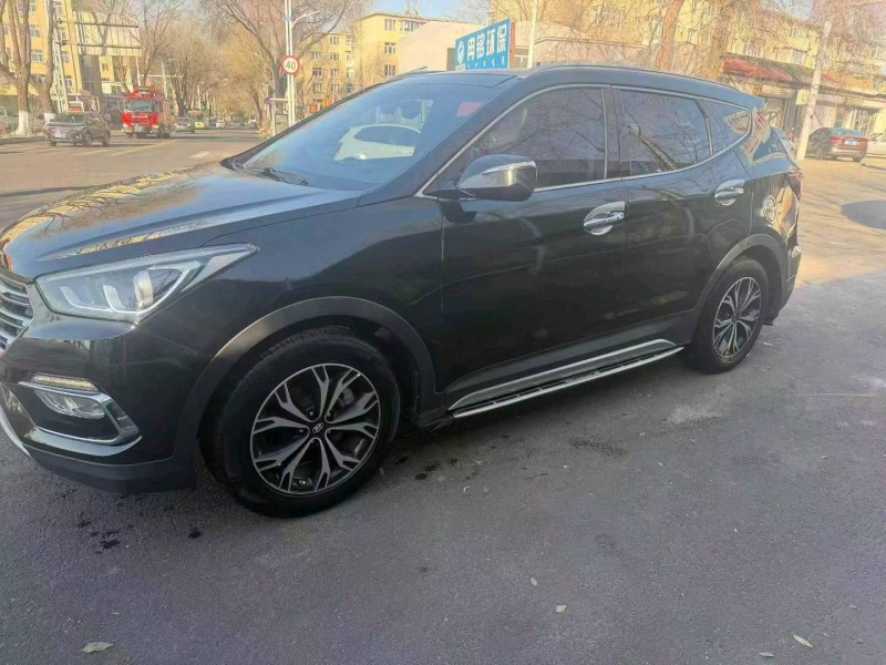 赤峰18年现代新胜达4