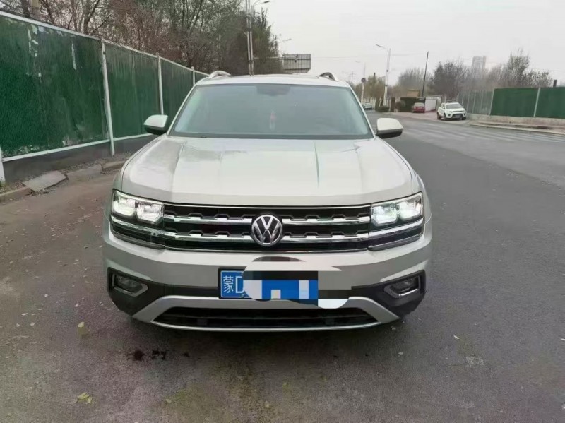 赤峰17年大众途昂1