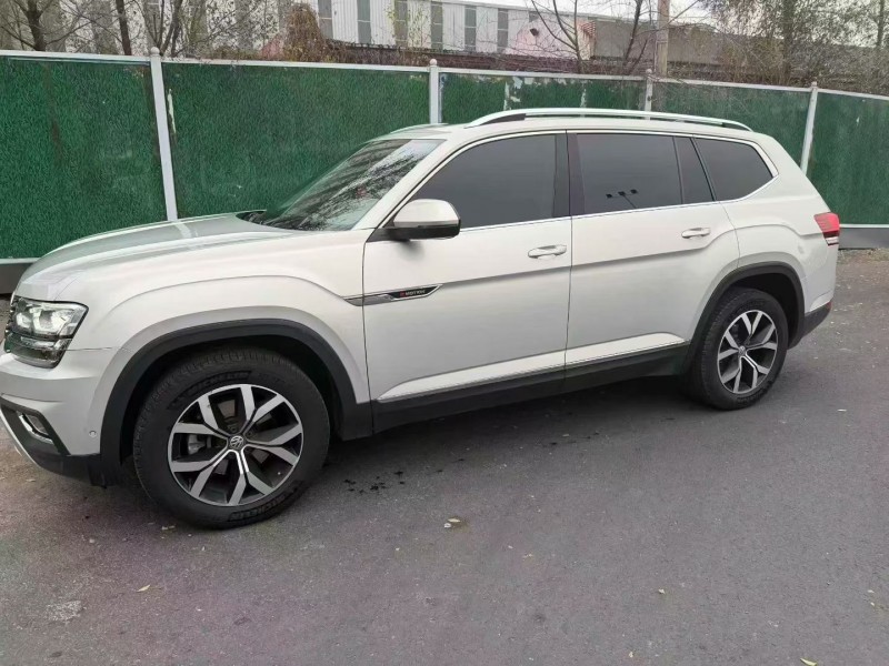 赤峰17年大众途昂2