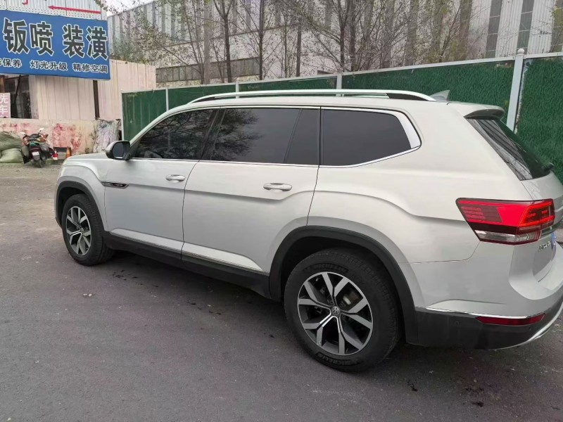 赤峰17年大众途昂8