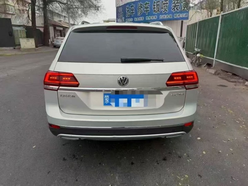 赤峰17年大众途昂9