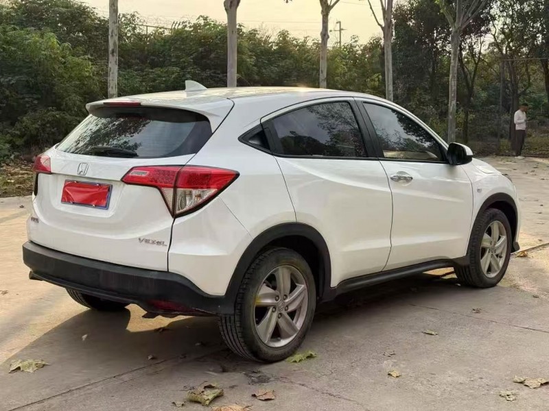 洛阳21年本田缤智8