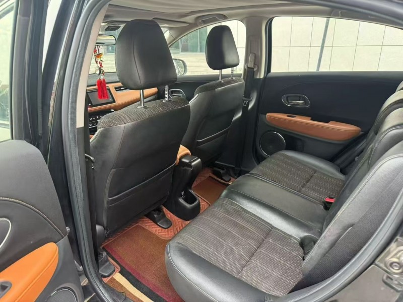 青岛15年本田缤智5