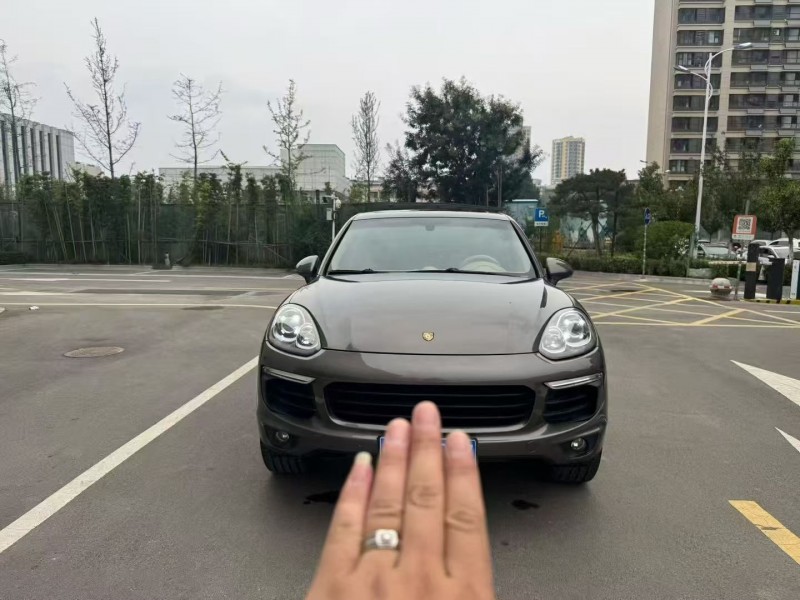 东营15年保时捷卡宴1