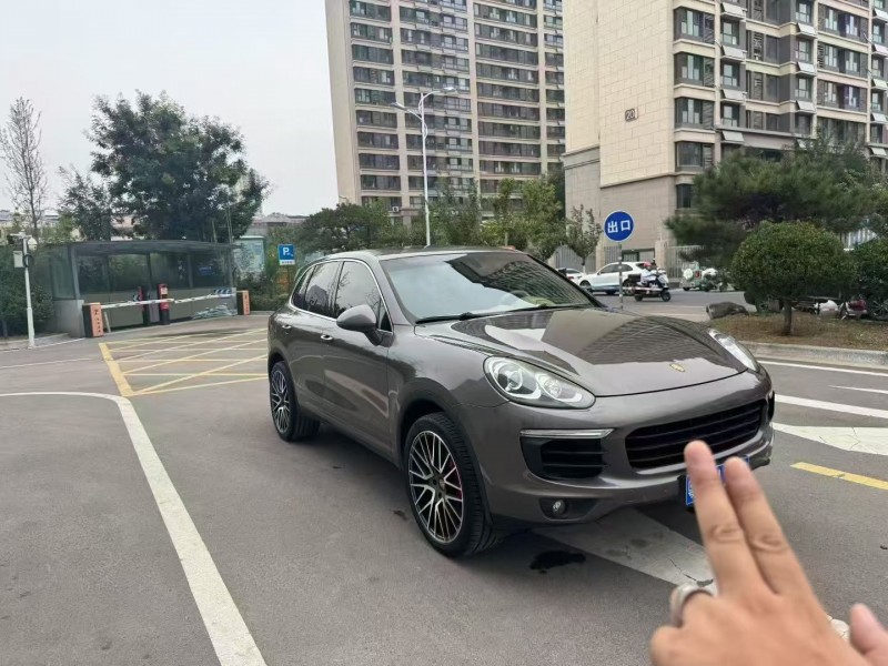 东营15年保时捷卡宴2