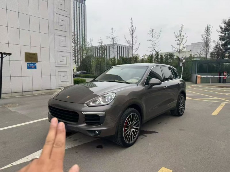 东营15年保时捷卡宴3