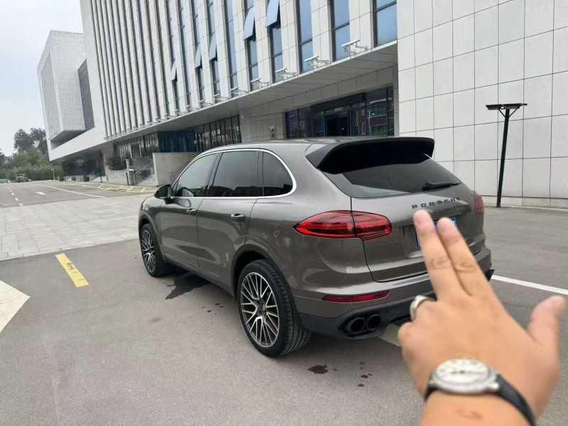 东营15年保时捷卡宴8