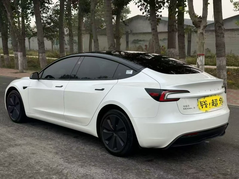 唐山24年特斯拉MODEL 35