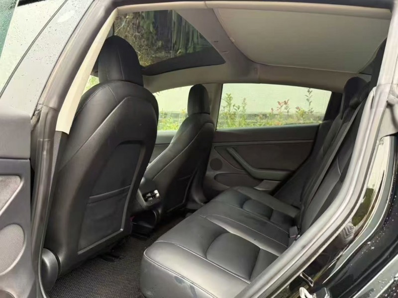 宜昌22年特斯拉MODEL 36