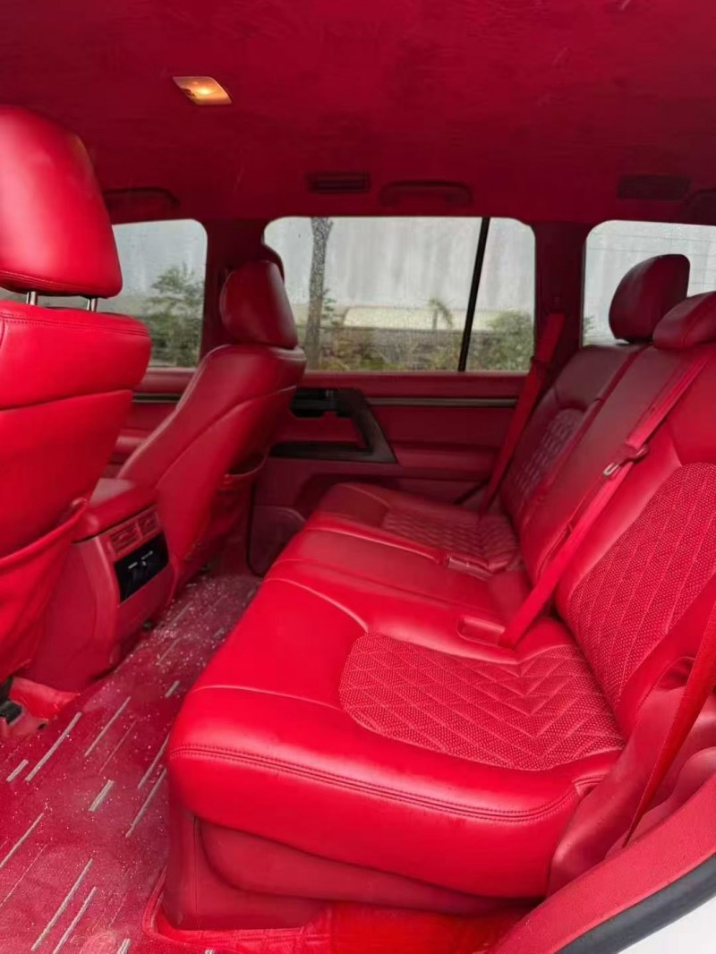 鄂州20年丰田兰德酷路泽5