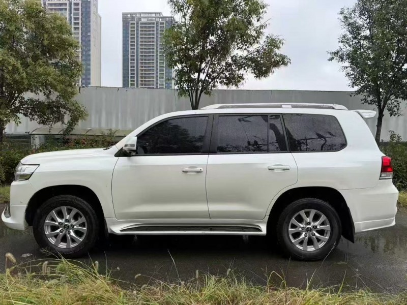 鄂州20年丰田兰德酷路泽7