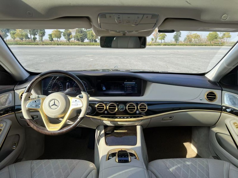 盐城18年奔驰迈巴赫S级7