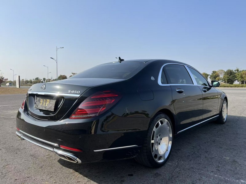 盐城18年奔驰迈巴赫S级8