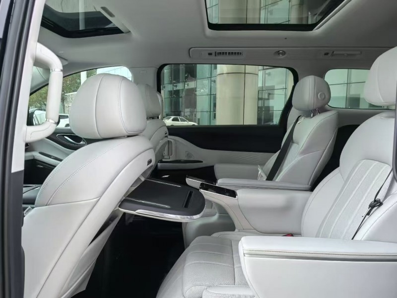 邢台25年岚图汽车梦想家6