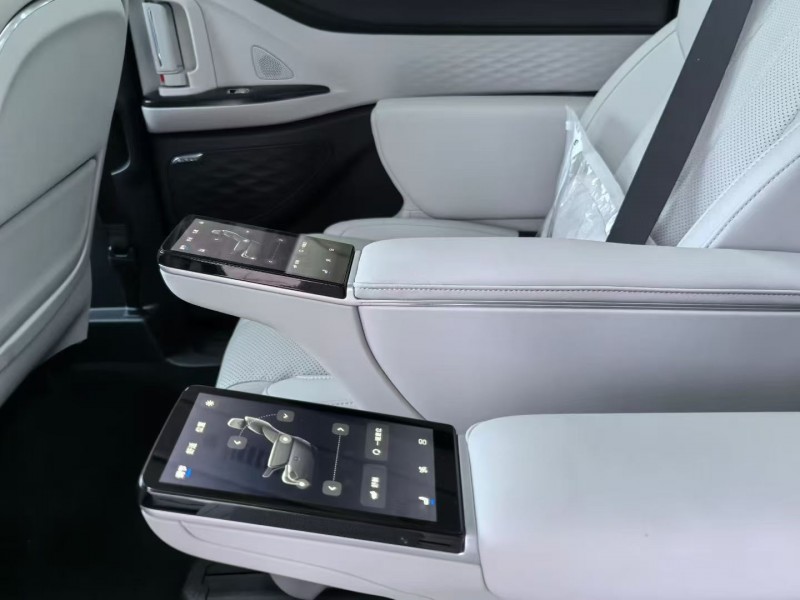 邢台25年岚图汽车梦想家8