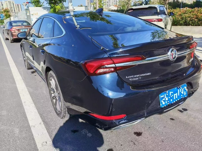 武汉21年别克君越9