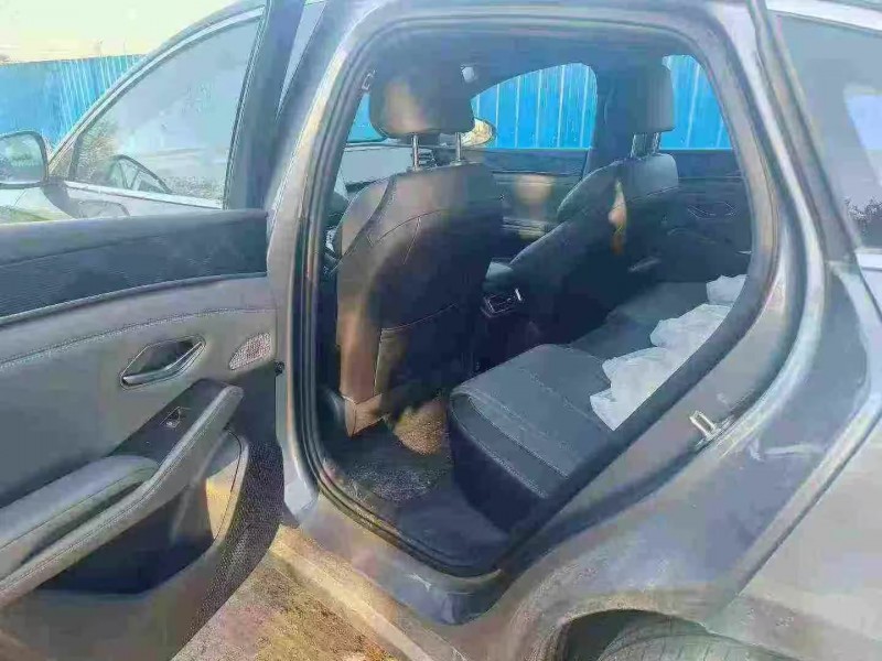 石家庄25年比亚迪秦5