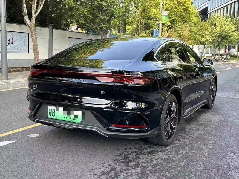 深圳23年比亚迪汉8