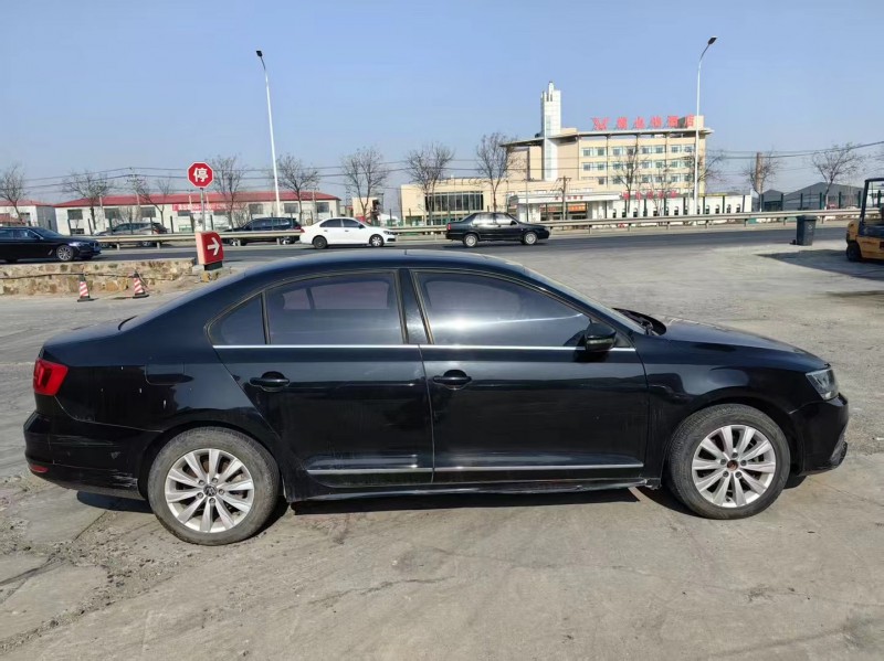 天津16年大众速腾7