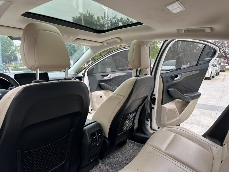 枣庄21年福特福克斯5