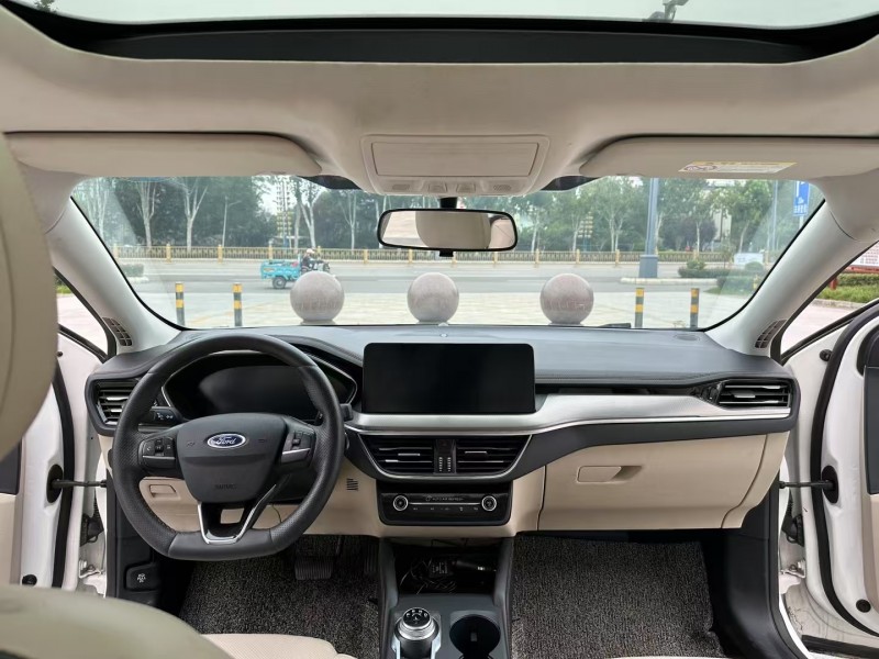 枣庄21年福特福克斯6