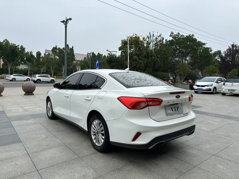 枣庄21年福特福克斯9