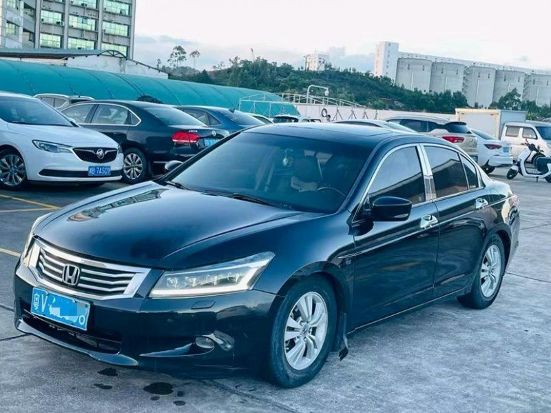 东莞10年本田雅阁2