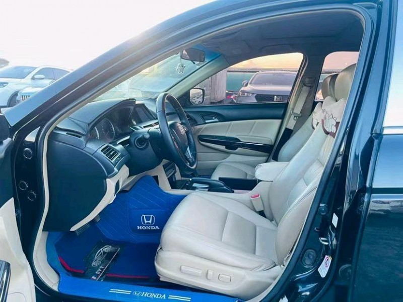 东莞10年本田雅阁4