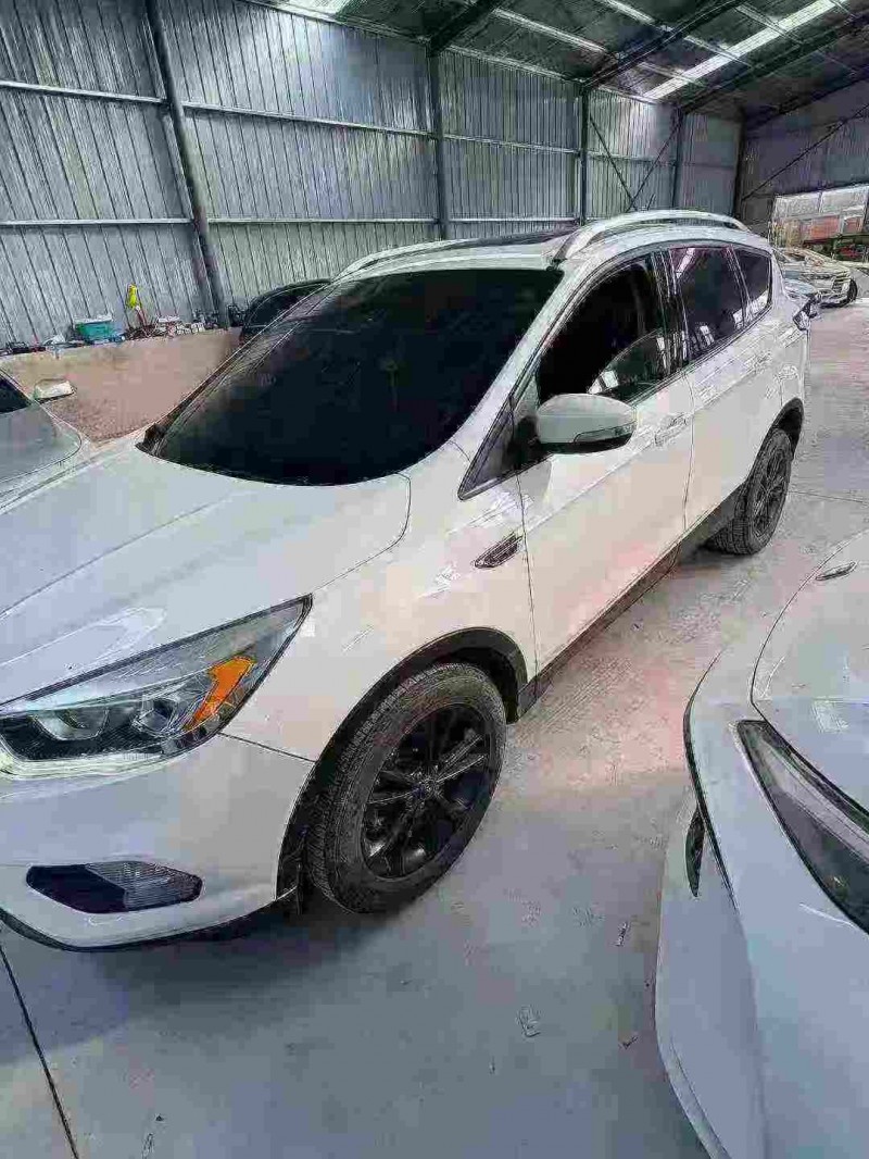 天津20年福特翼虎2