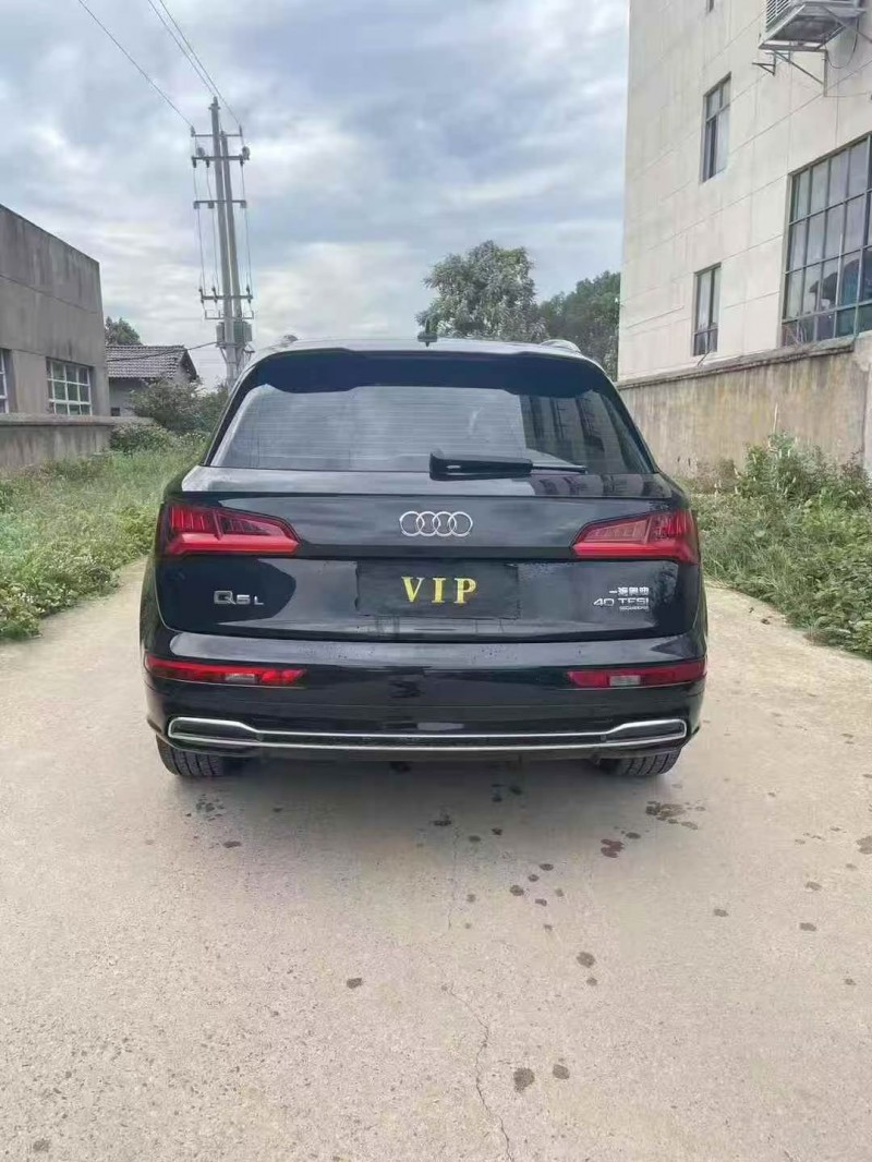 景德镇21年奥迪Q59